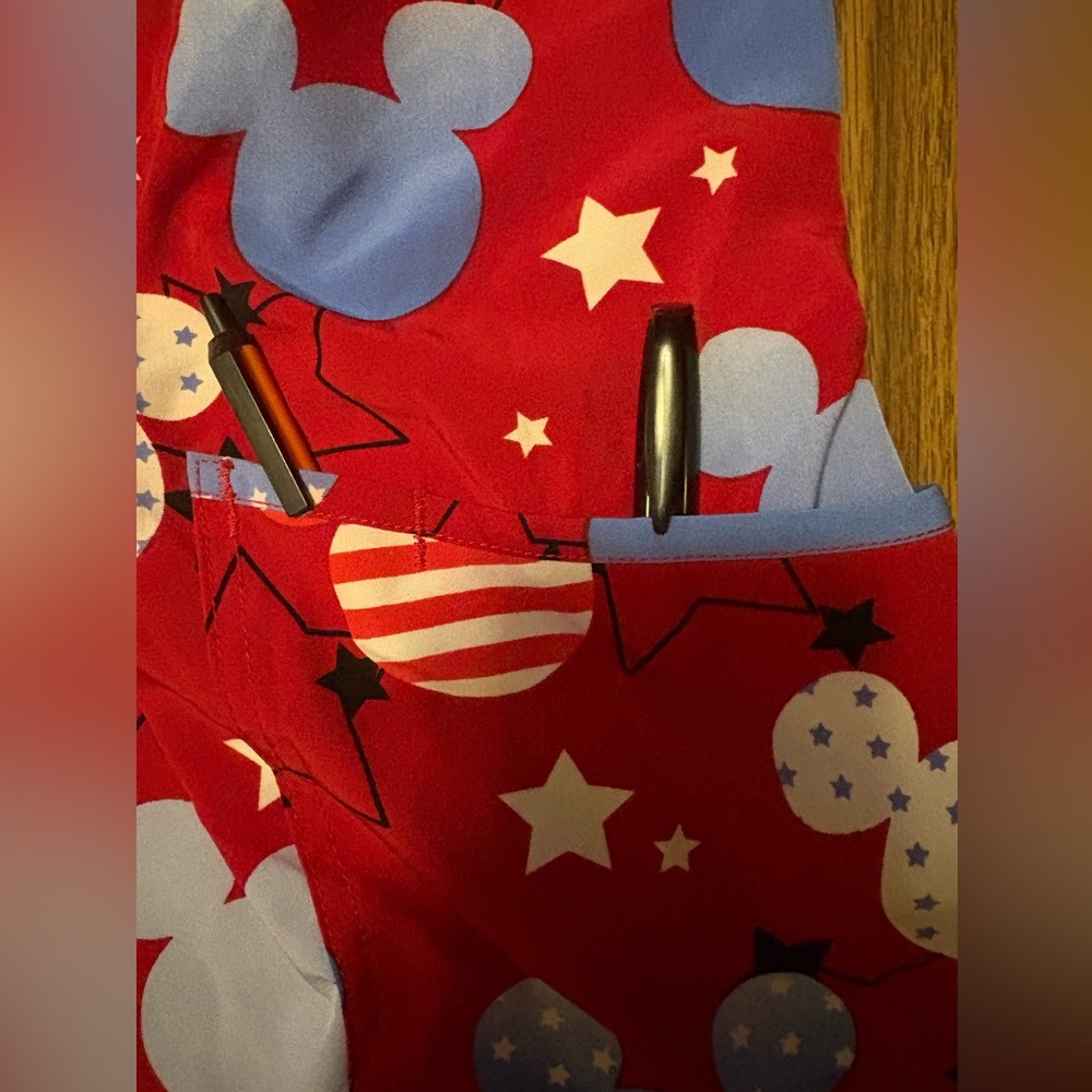 🇺🇸Disney Mickey Mouse Patriotic Scrub Top -
Size Large - Picture 3 of 4